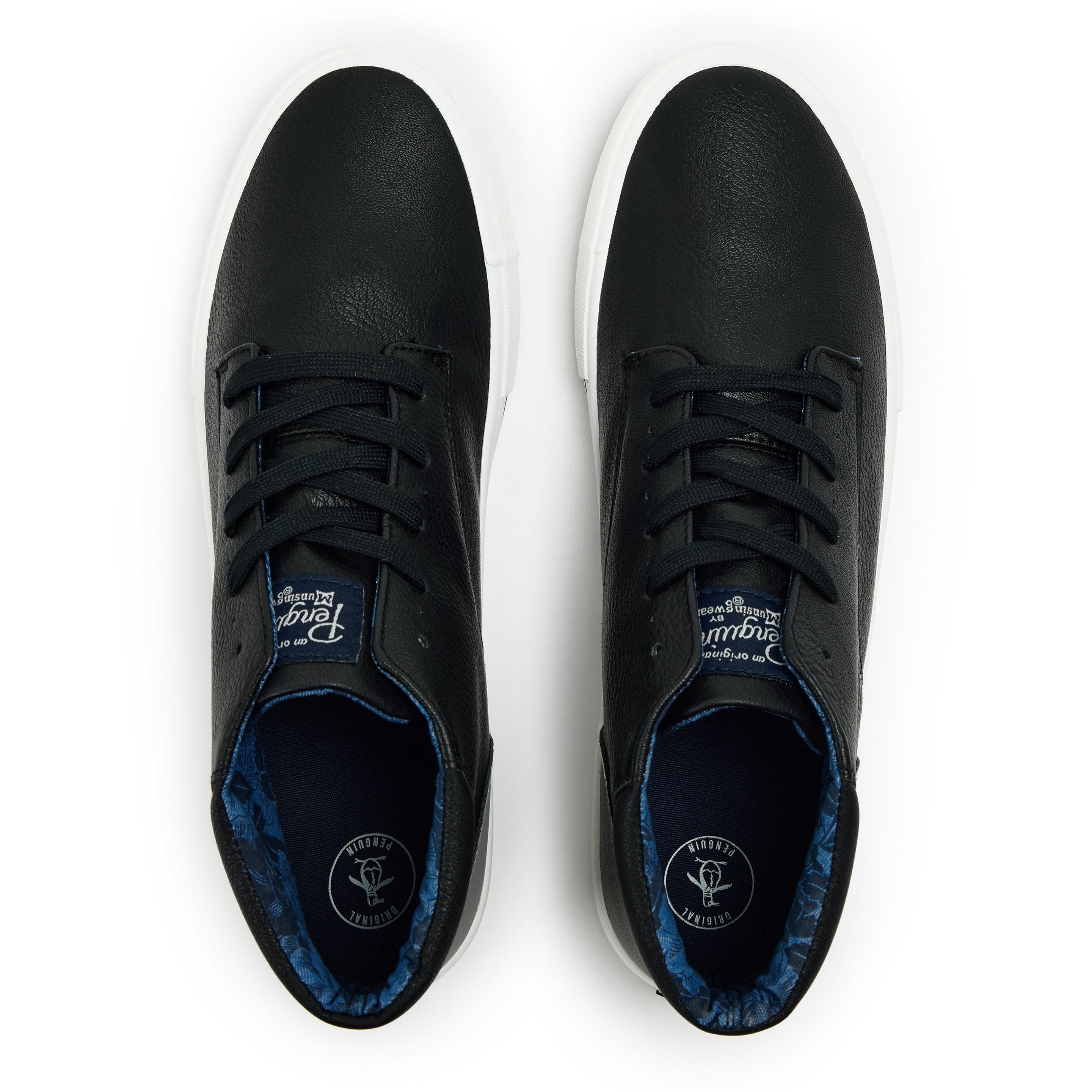 Original Penguin Men’s Miles Chukka Boots
